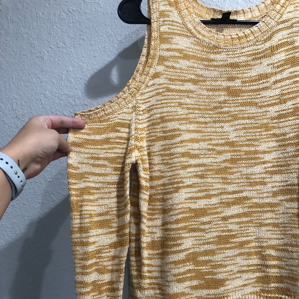 Yellow cut-off sweater